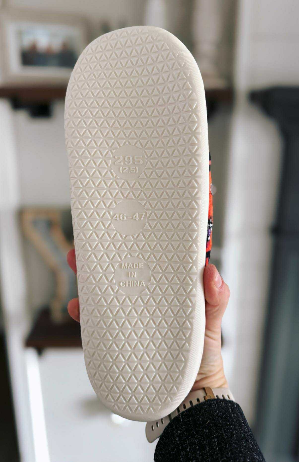 unique-id-e106811e-3e69-4fd1-ba8a-0daccd84d859